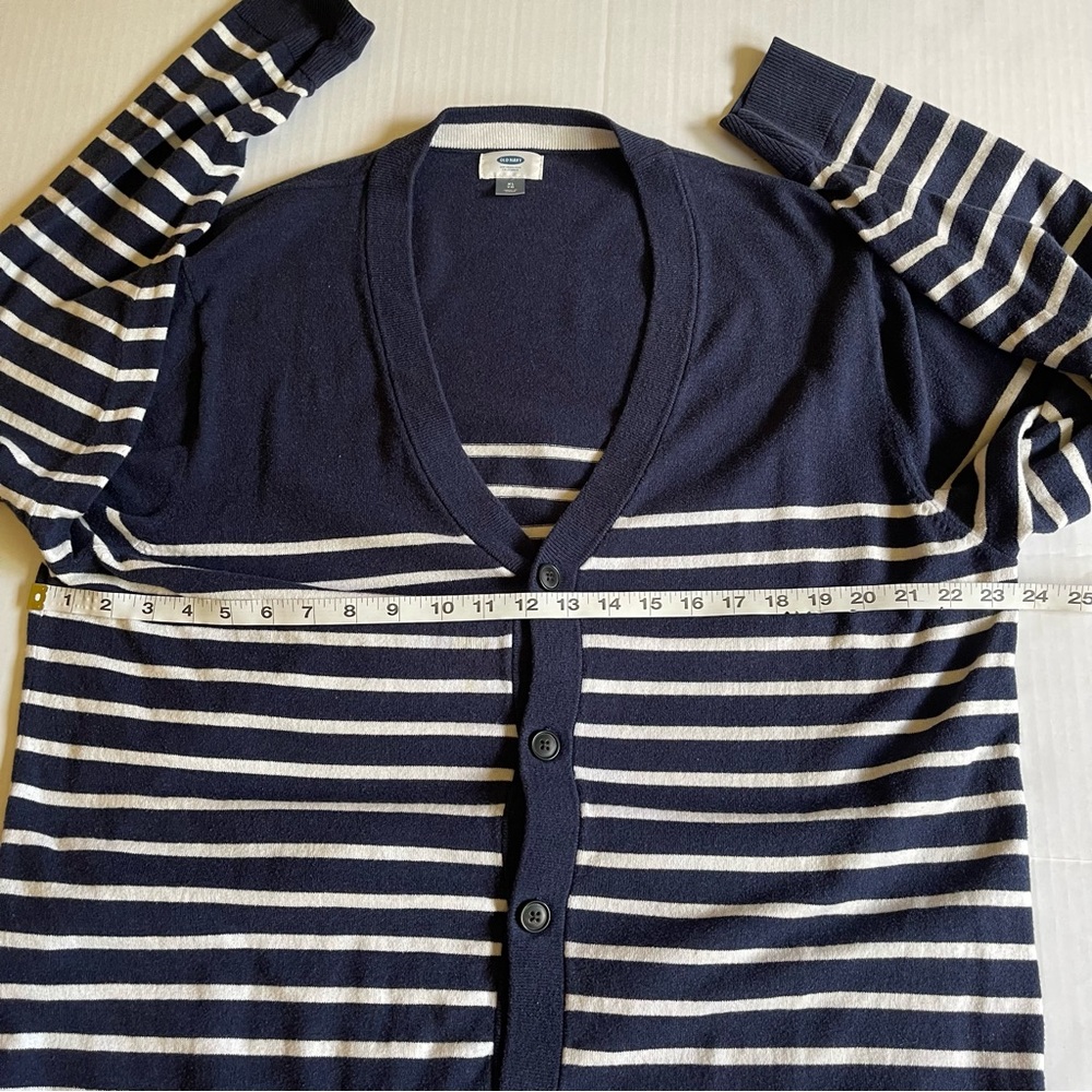 Stripped buttoned sweater